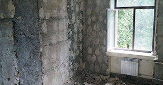 Демонтаж квартиры с вывозом мусора в Котласе от Сварной-Ктл от 2071 рублей.