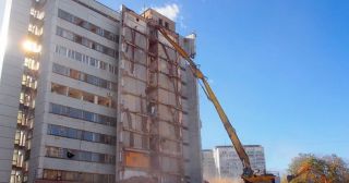 Демонтаж многоэтажного дома Котлас, цена от 3677 руб.